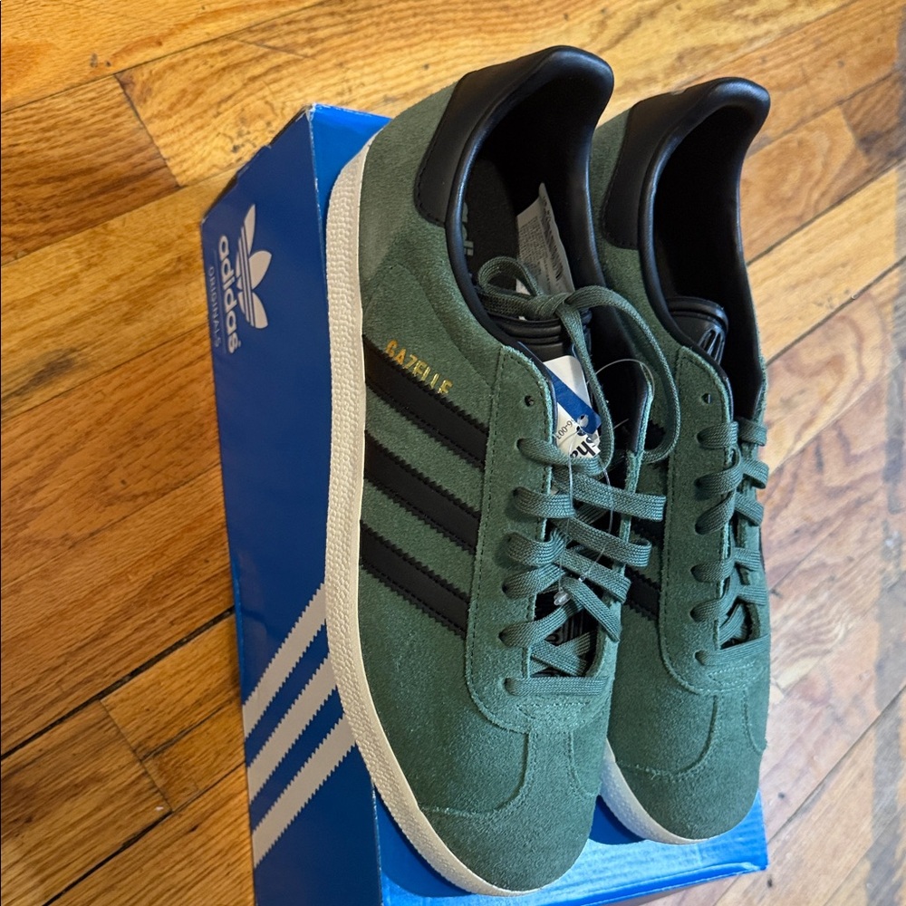 Adidas Gazelle Men's Olive and Black Sneakers - Picture 8 of 9